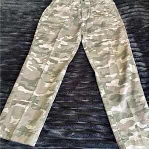 GAP Green Camouflage Cargo Pants
